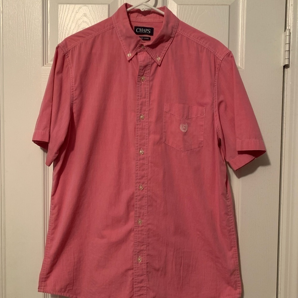 Mens shirt Size M.